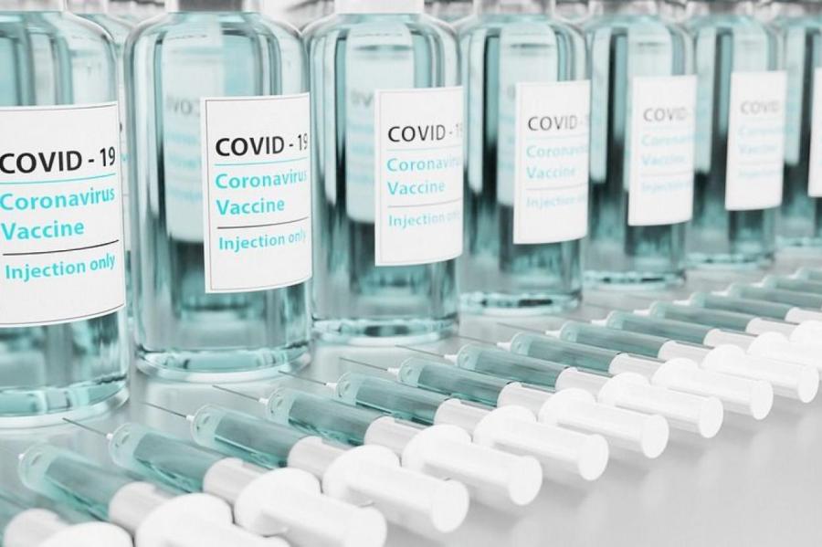 Латвия хочет перепродать лишние вакцины против Covid-19