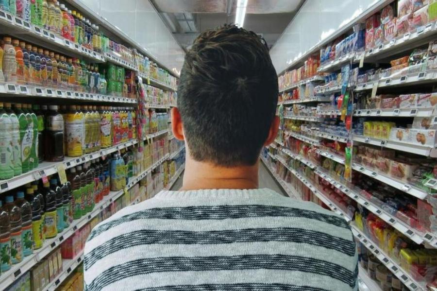 Торговцы отрицают более высокую среднюю наценку на продукты питания из Латвии